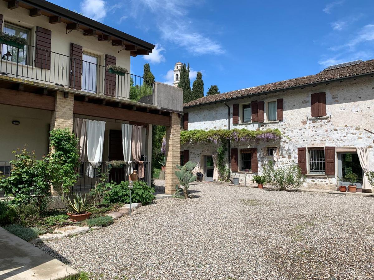 L'Isolo B&B E Case Vacanza Monzambano Exterior foto