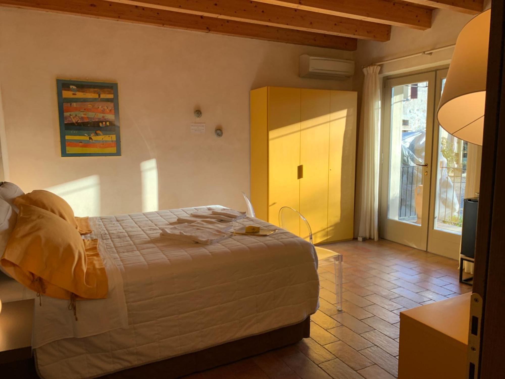 L'Isolo B&B E Case Vacanza Monzambano Exterior foto